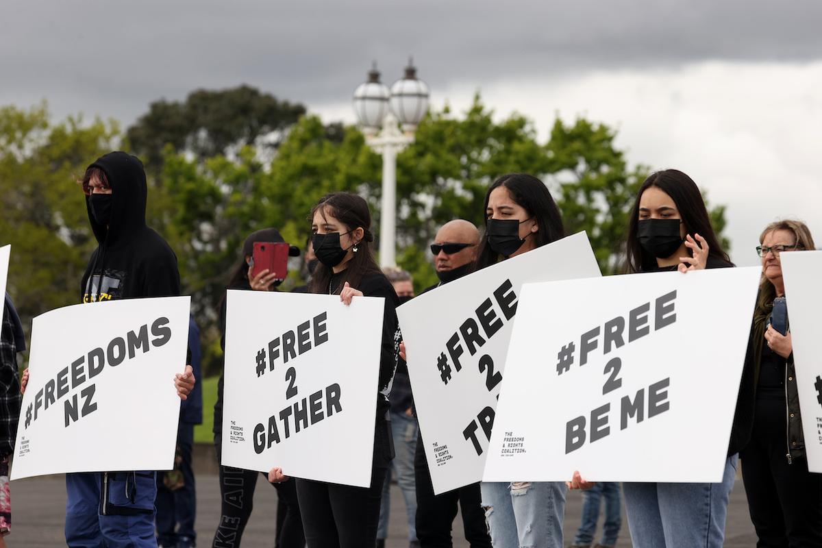 Thousands of New Zealanders Protest for Freedom After 6 Weeks in Lockdown