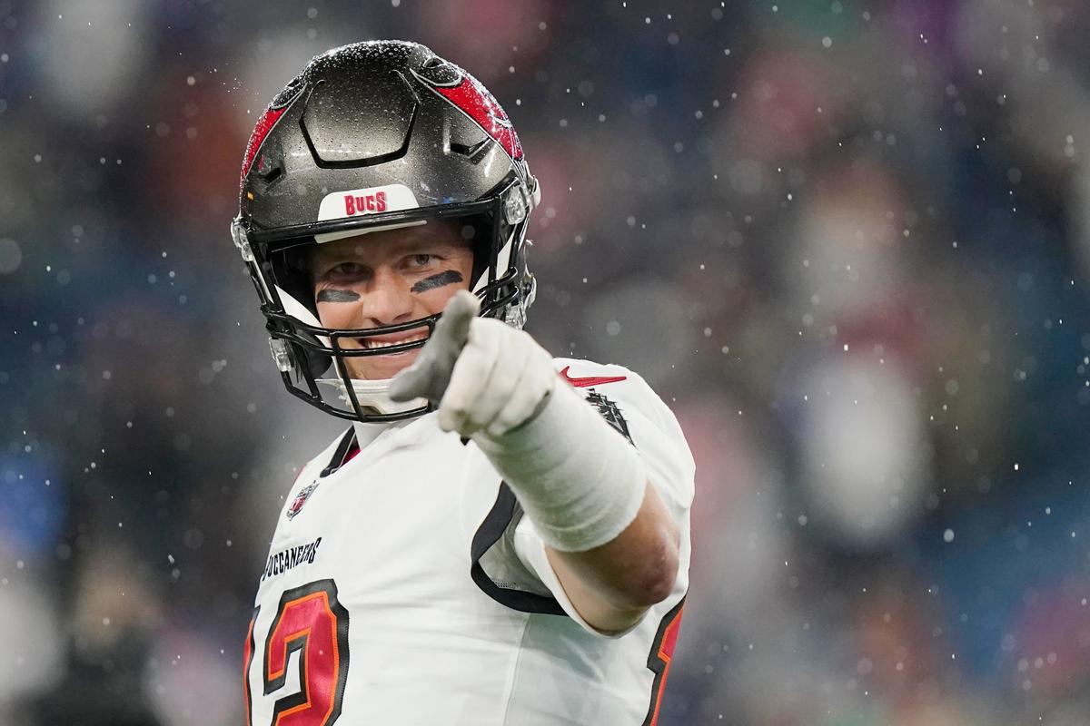 Tom Brady Beats Patriots in New England Return, 19–17