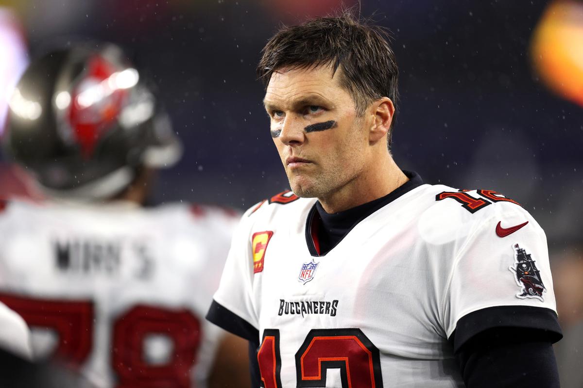 Tom Brady Victorious Over the Patriots in Homecoming Game