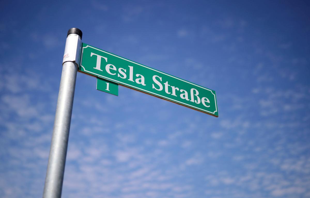Tesla’s German Plant Hits Snag as Public Consultation Repeated