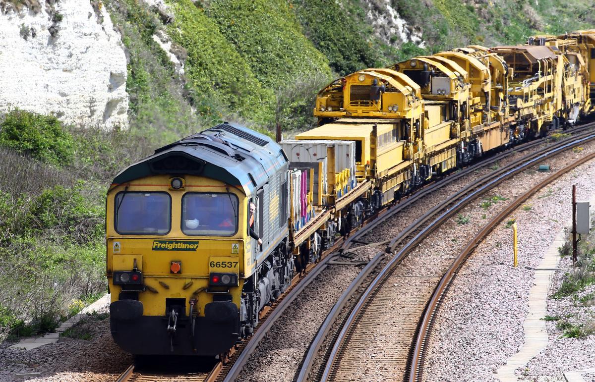 UK Electric Freight Trains Mothballed Due to Soaring Energy Prices