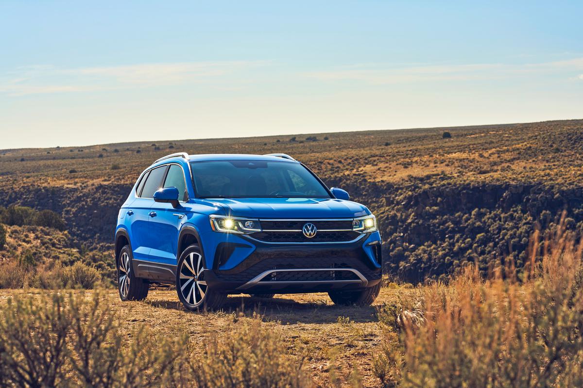Edmunds: Volkswagen Taos vs. Chevrolet Trailblazer