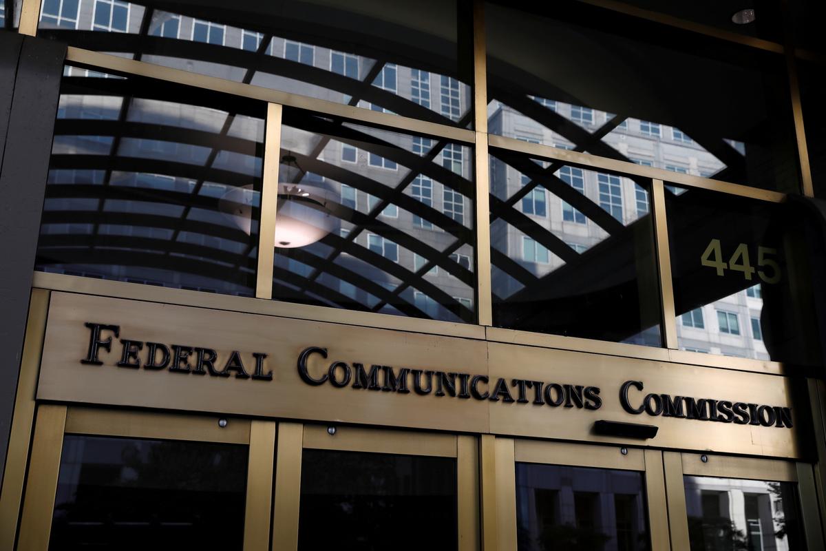 Senators Urge FCC to Address Surveillance Threats to US Telecom Networks