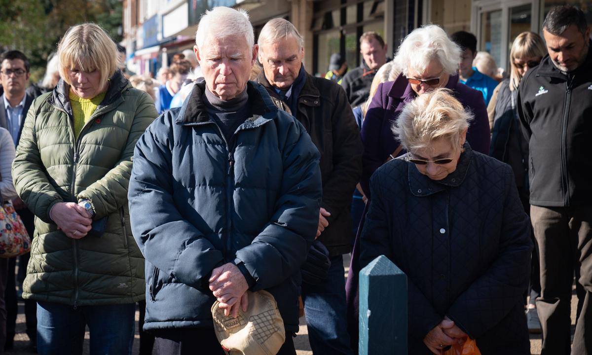 Community Gathers for 2-Minute Silence to Remember British Lawmaker