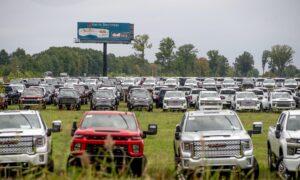 UAW Members Strike at American Axle’s Michigan Plant, Disrupting Major GM Supplier