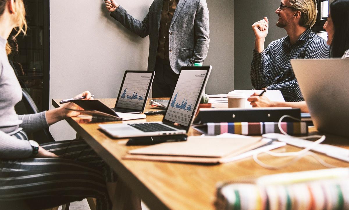 How to Schedule Your Business During the Holidays