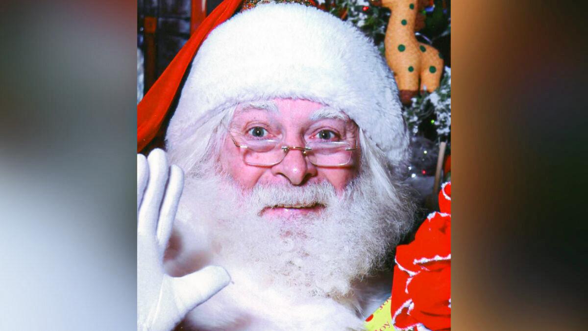 Santa Shortage Presenting Malls With Big Pre-Christmas Headache
