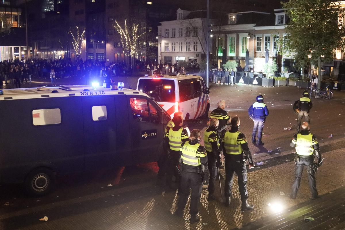 Protest Erupts in Dutch City on First Night of New Lockdown