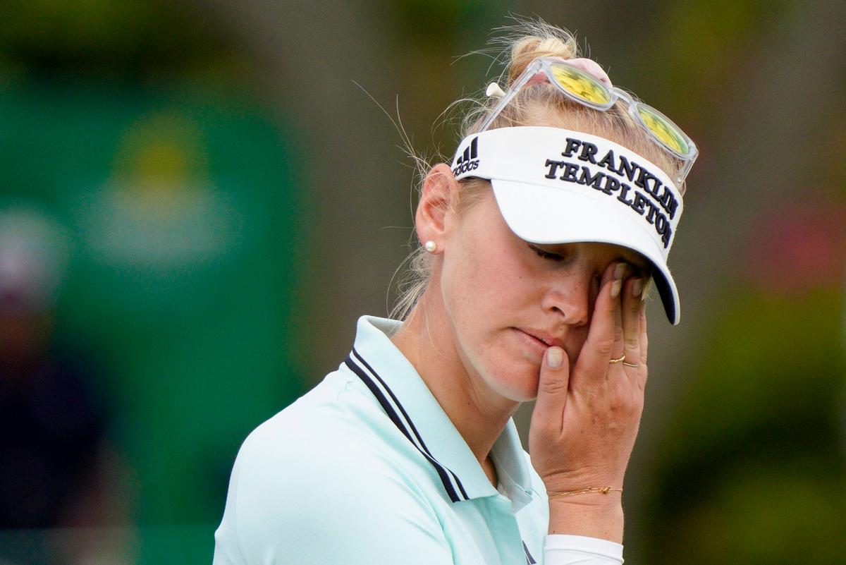 Nelly Korda, Lexi Thompson Tied for Lead in Low-Scoring LPGA