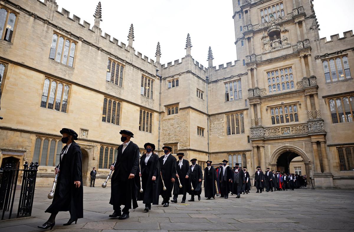 Elite University Scholarship Recipients Interested in Overwhelmingly Liberal Issues, Report Finds