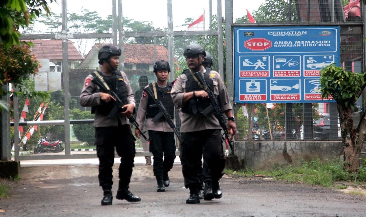 Indonesia Detains 24 People Over Links to Terror Financing