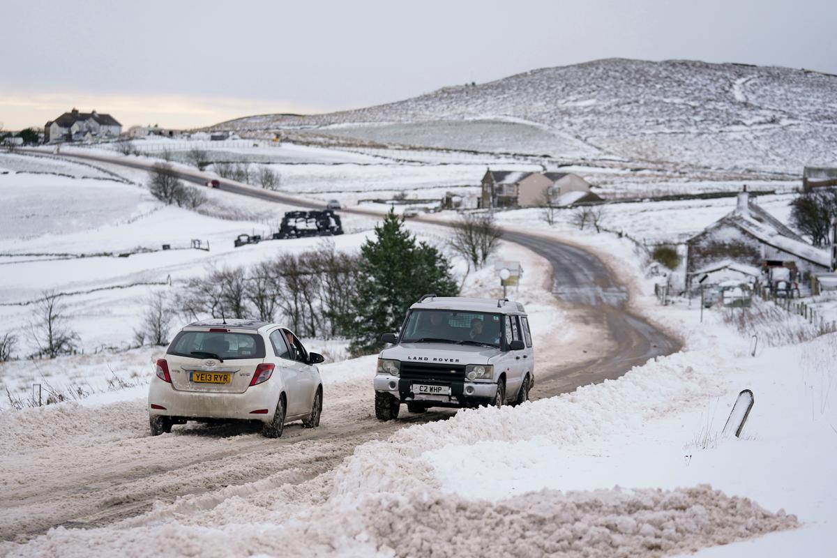 Tens of Thousands Without Power in UK in Storm’s Wake