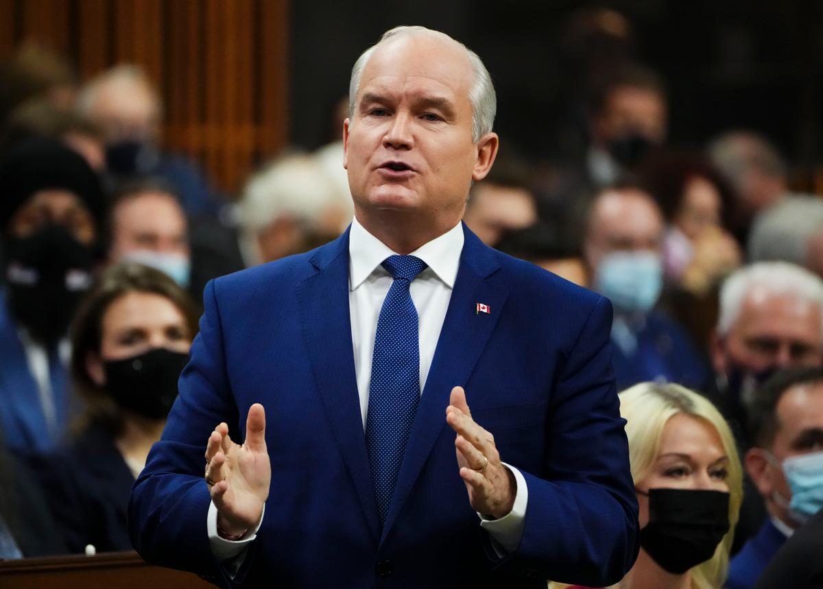 Conservative MPs Free to Travel Internationally, Liberal, NDP MPs Must Stay Home