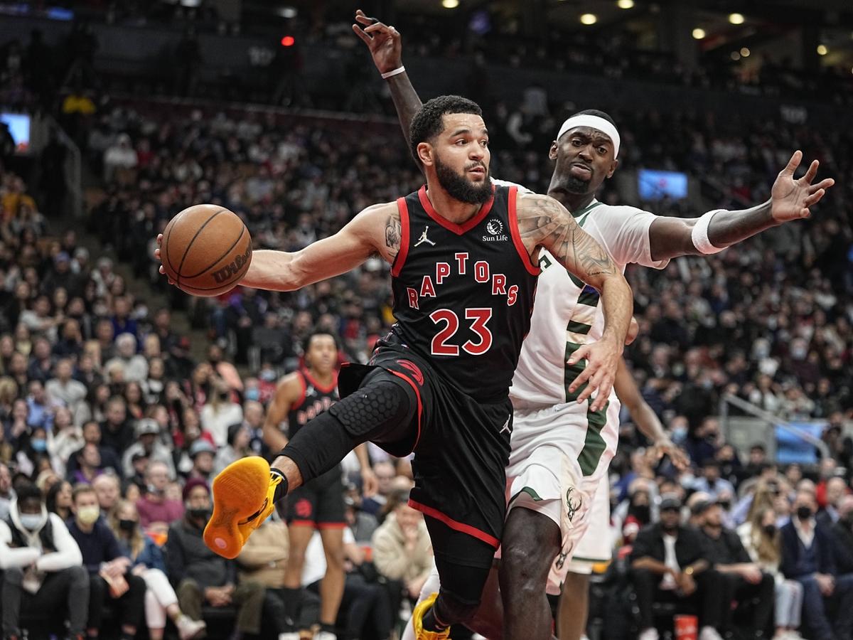 Raptors Stop Bucks’ Winning Streak as Giannis Antetokounmpo Sits