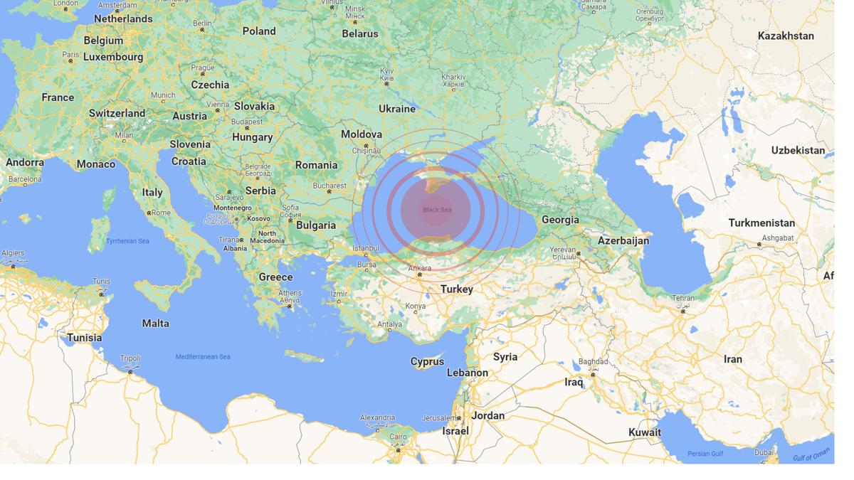 French Warplanes Tracked by Russian Fighters Over Black Sea: French Army