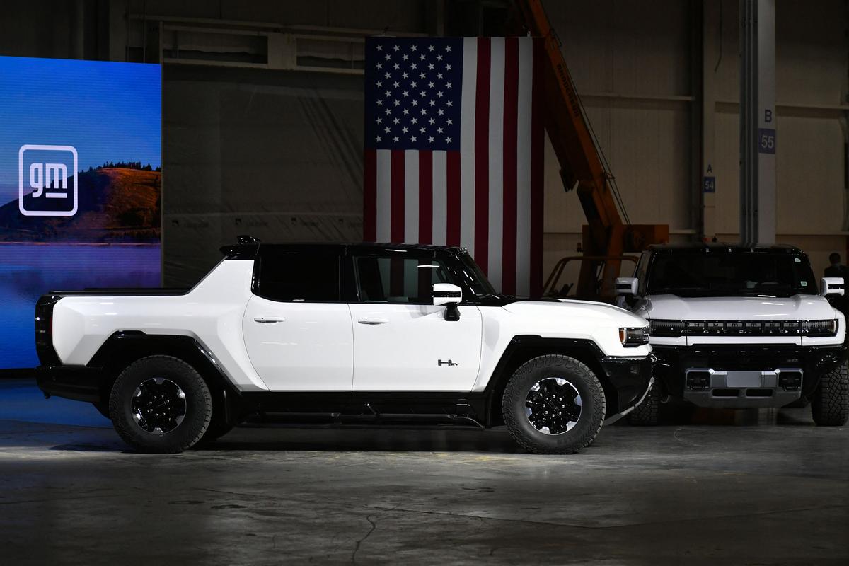 GM Will Launch Chevy Silverado E, GMC Sierra E in 2023: Exec