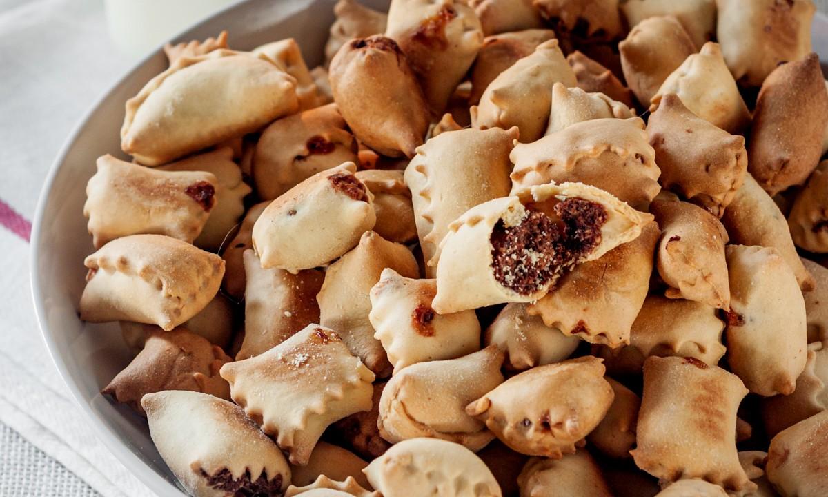 Calzoncelli (Chocolate and Almond Christmas Cookies From Basilicata)