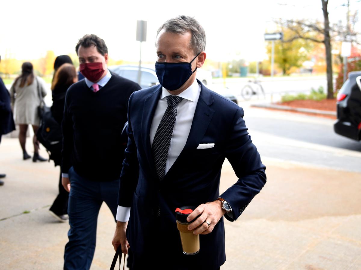 Government Open to Amending Paid Sick Leave Bill It Wants Passed by Week’s End