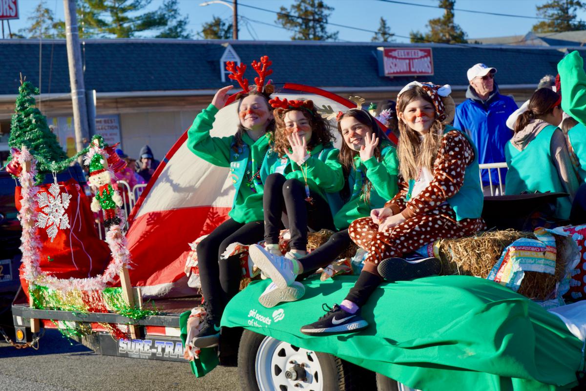 Christmas Parade Reignites the American Spirit in a Delaware Town