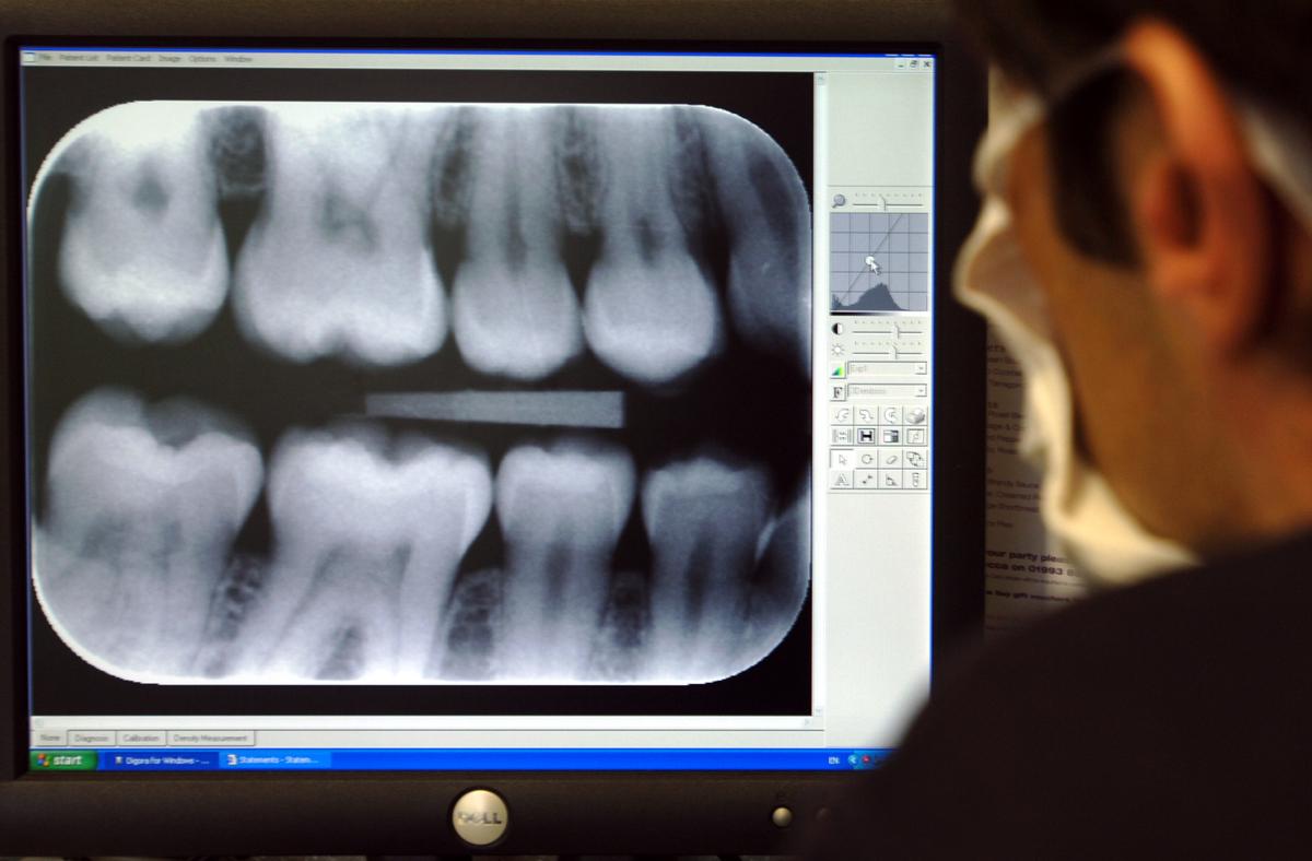 Vaccine Mandate to Have ‘Calamitous Impact’ on UK Dental Services: Leading Doctors