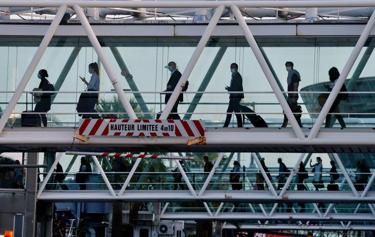 Airline Passengers Can Claim If Flight Brought Forward: EU Court