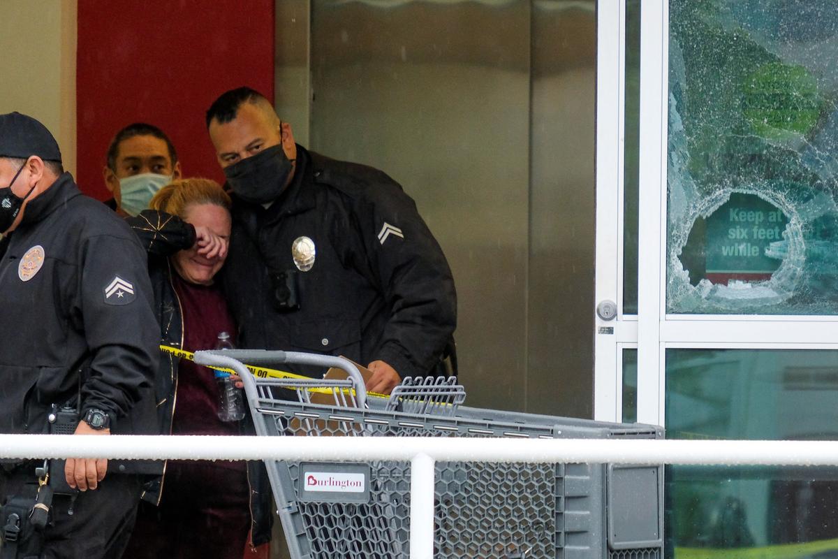Los Angeles Police Kill Teen Girl While Firing Shots at Male Suspect
