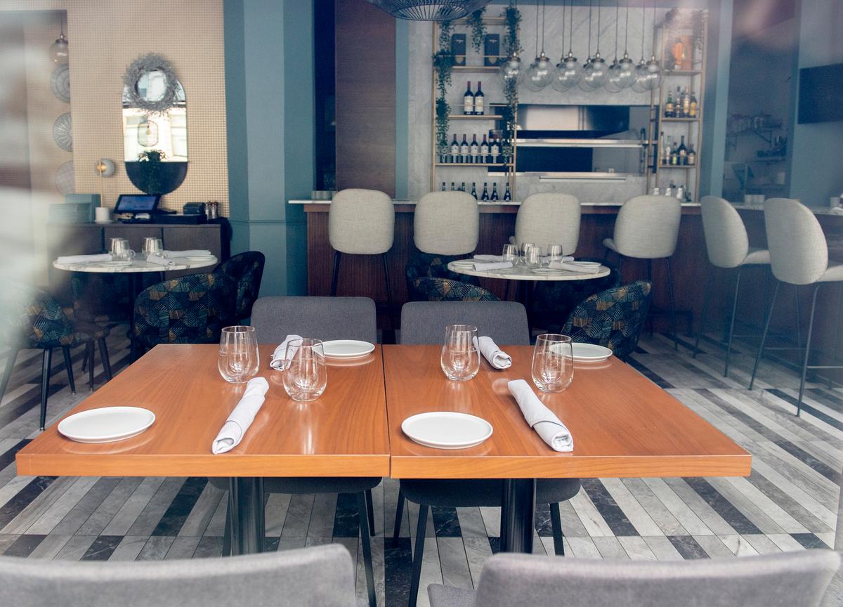 Restaurants Struggle as More Canadians Look for Value, Dine out Less: Report