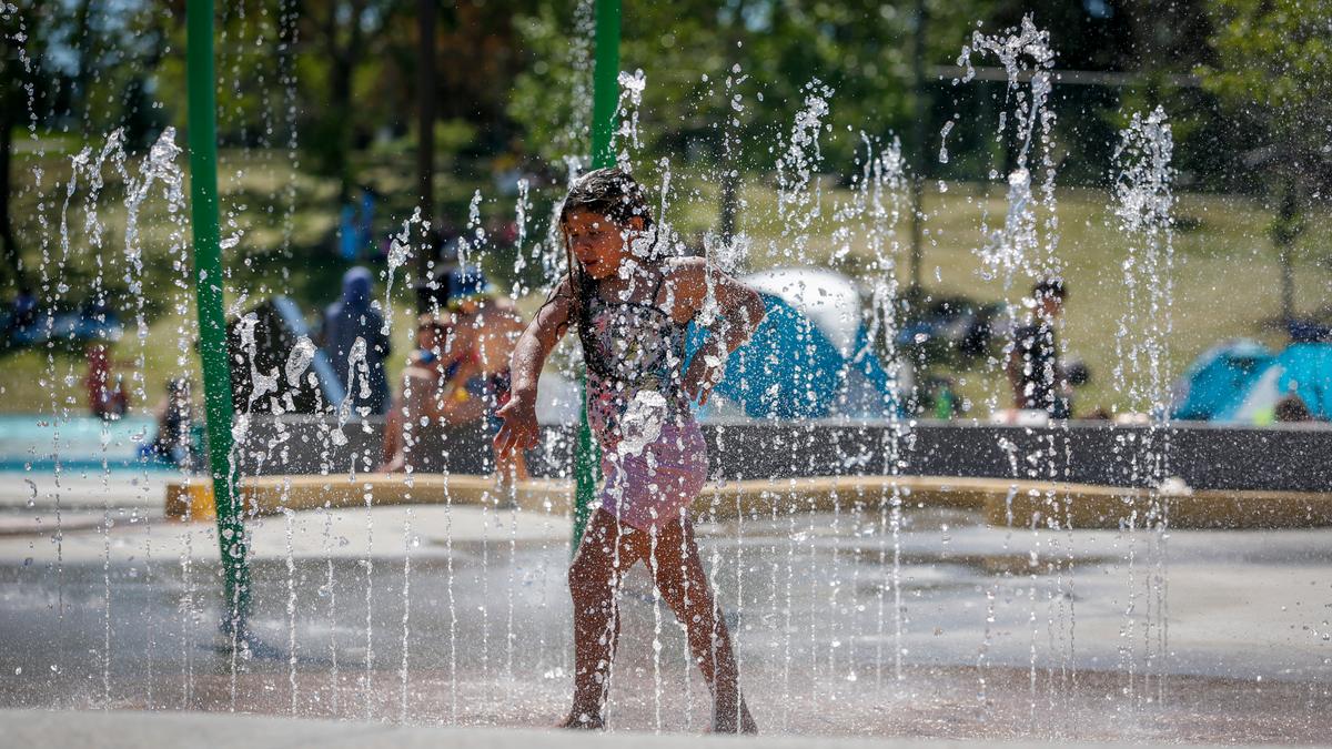 As Calgary Swelters, City Approves All Outdoor Pool Use Again