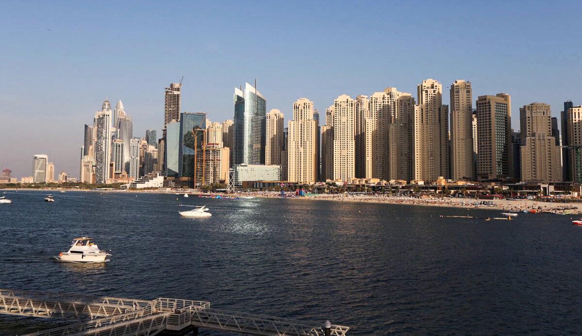 UAE Bans Unvaccinated Citizens From Leaving Country