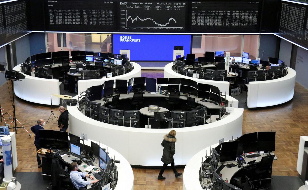 European Shares Edge Higher Ahead of Earnings; China Adds Stimulus