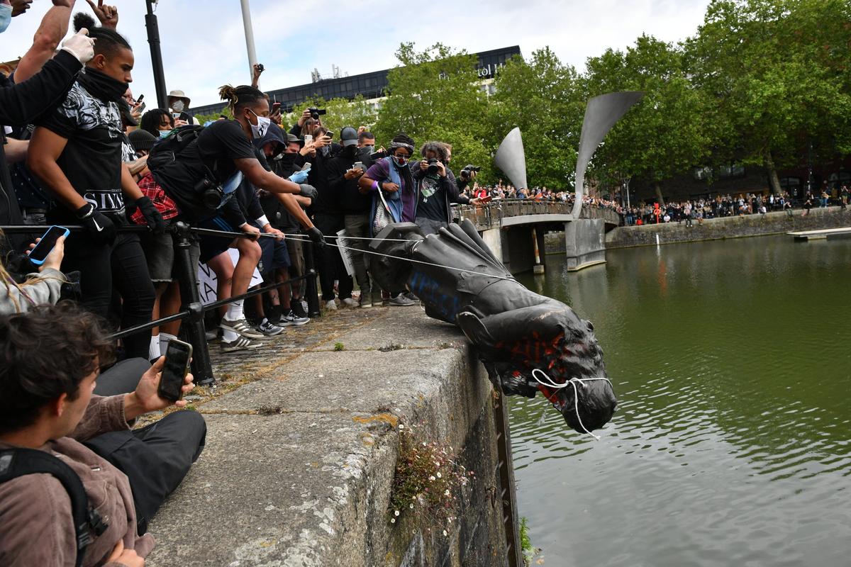 Human Rights Defence Not Available for ‘Violent’ Statue-Toppling, UK Court Rules