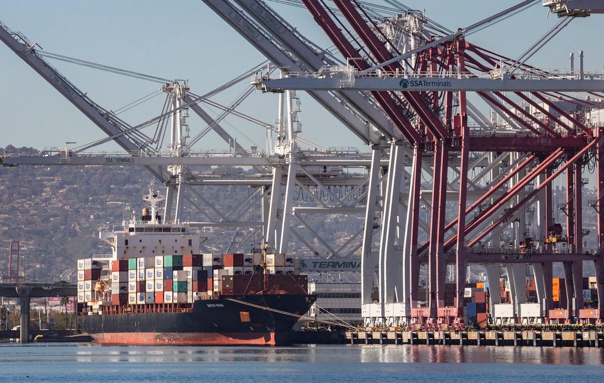 Expanded Hours at LA Ports Has Limited Effect on Supply Chain