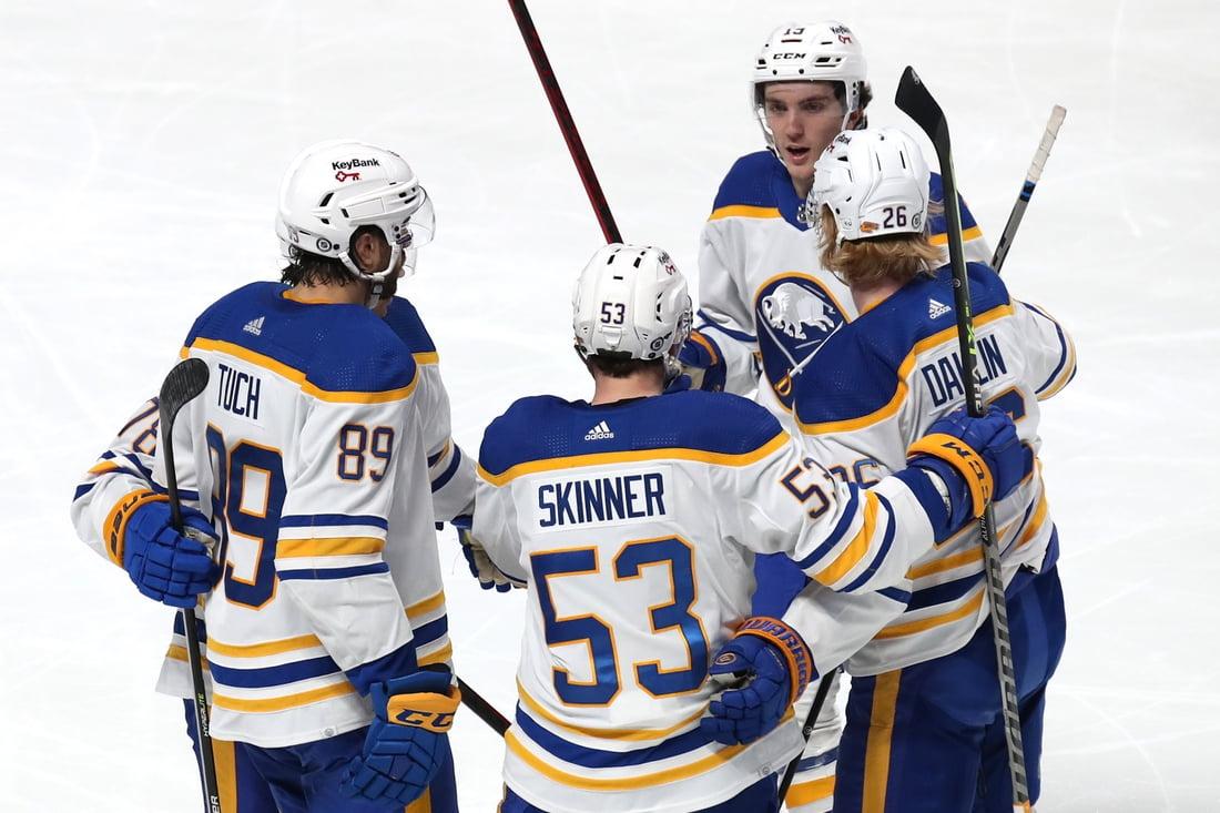 NHL Roundup: Jeff Skinner Tallies 4 Goals as Sabres Beat Canadiens