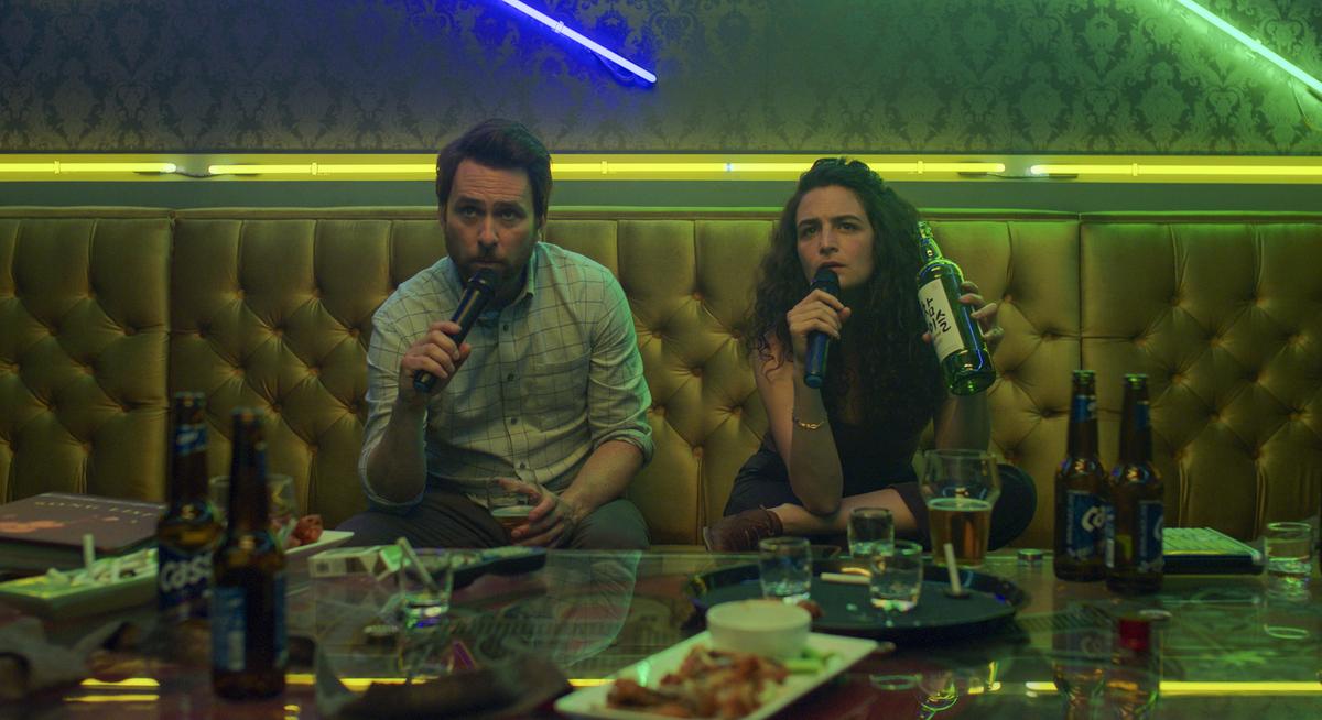 Emma (Jenny Slate) and Peter (Charlie Day) become friends after getting simultaneously dumped, in "I Want You Back." (Jessica Miglio/Amazon Content/Services LLC)