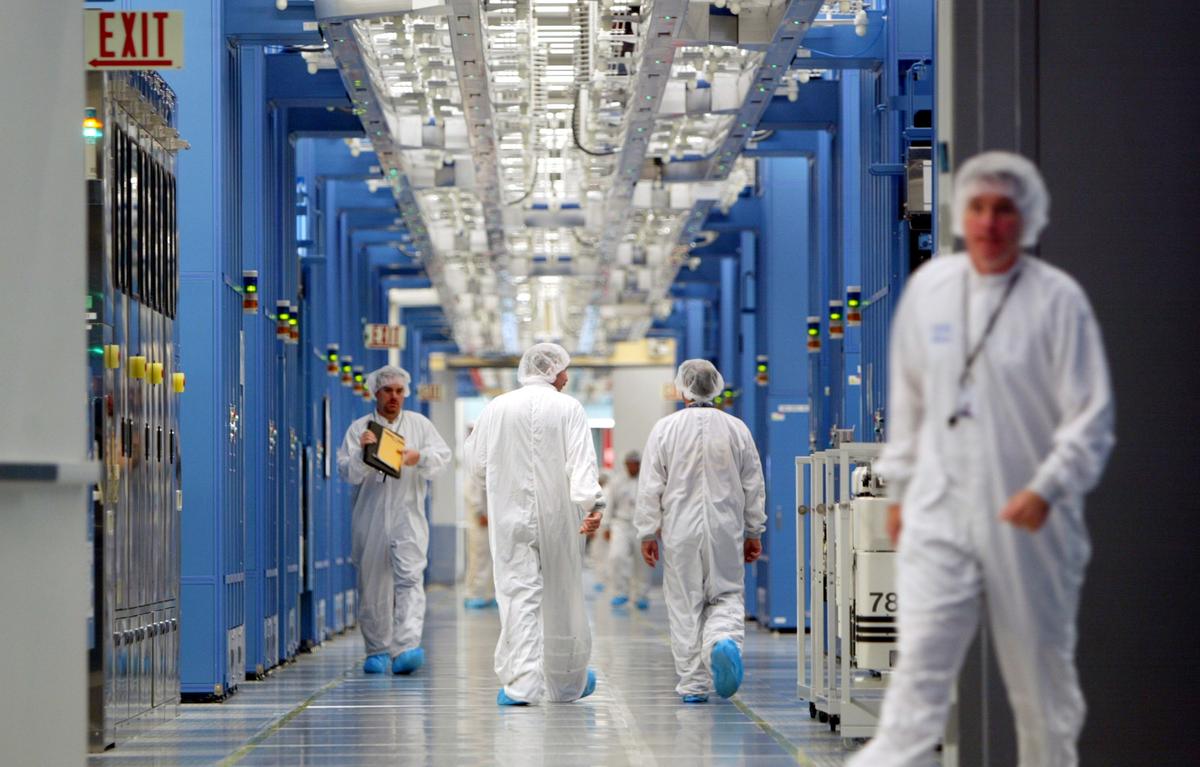US Needs to Prioritize Competitiveness to Ensure It Doesn’t Lose Critical Industries to China: Report