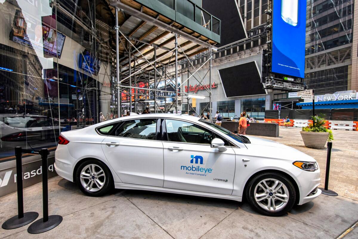 Intel’s Mobileye to Launch Self-Driving Shuttles in US in 2024
