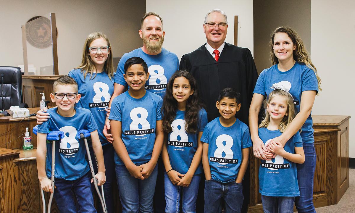 Texas Parents ‘Driven by Faith’ Adopt 3 Siblings out of Foster Care, Becoming a Family of 8