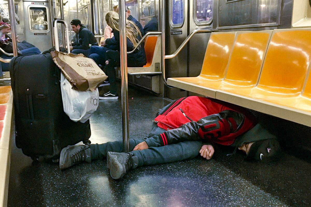 NYC Mayor Pushes to Remove Homeless People in Subway System