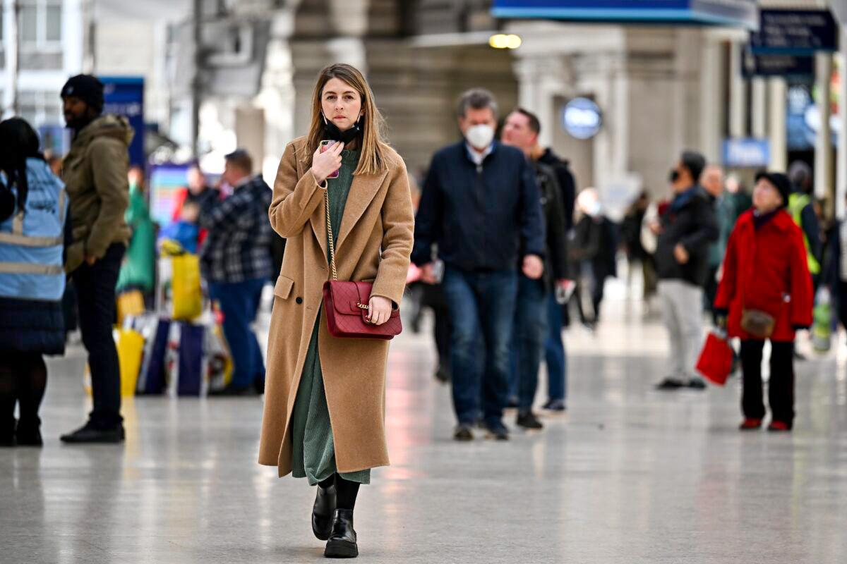 UK Employment Recovers to Pre-Pandemic Levels for First Time, Says Research