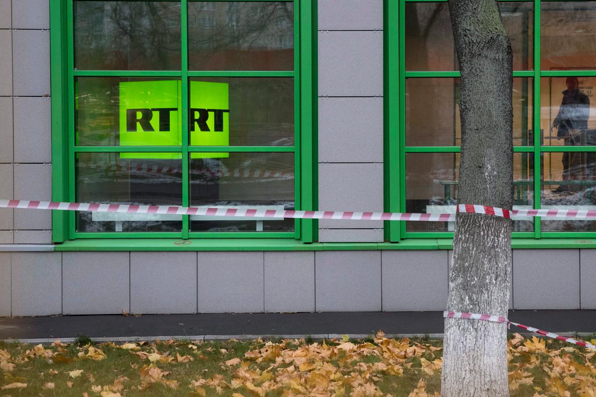 Rogers, Bell, Telus, and Shaw Remove Russia State Media Outlet RT From Channel Lineups