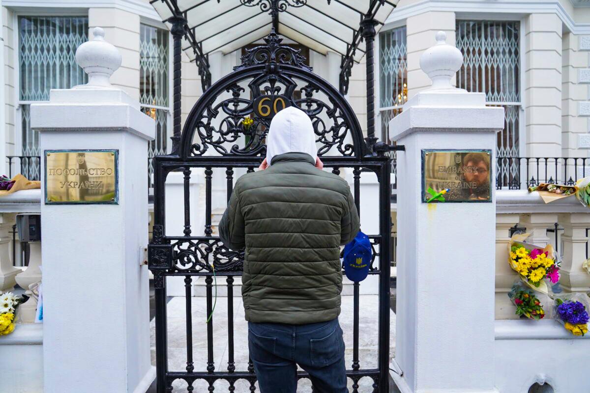 ‘It’s the Right Thing to Do’: Britons Sign up to Fight in Ukraine