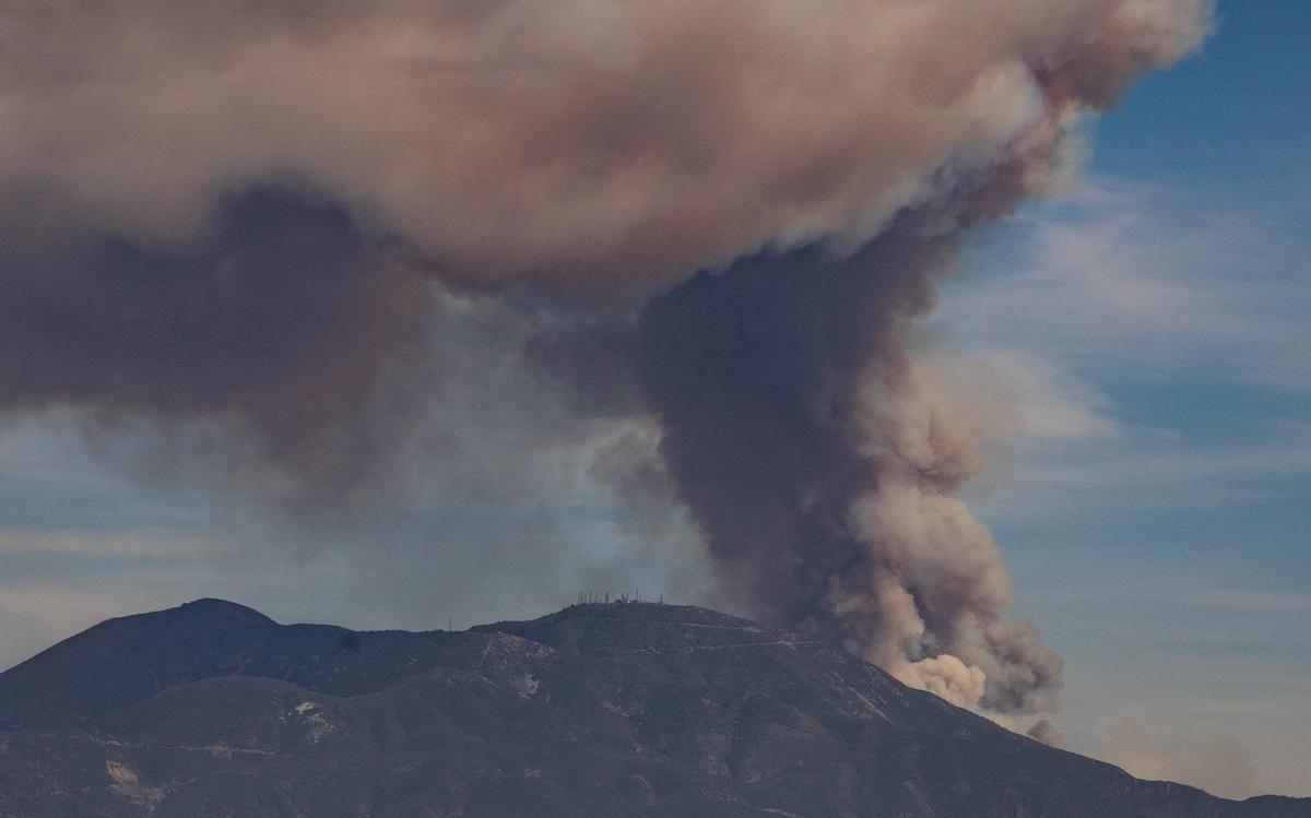 Wildfire Erupts in Cleveland National Forest