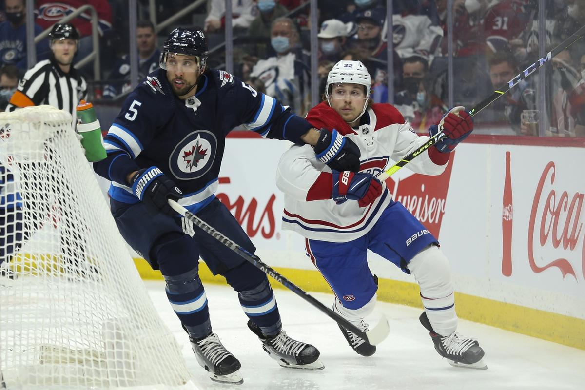 NHL Roundup: Jets Blow Four-Goal Lead, Come Back to Rout Habs