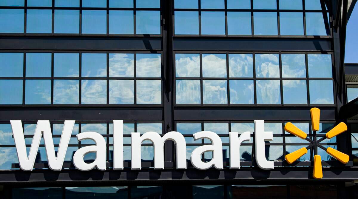 Walmart Launches Virtual Fitting Room Technology: What Investors Need to Know