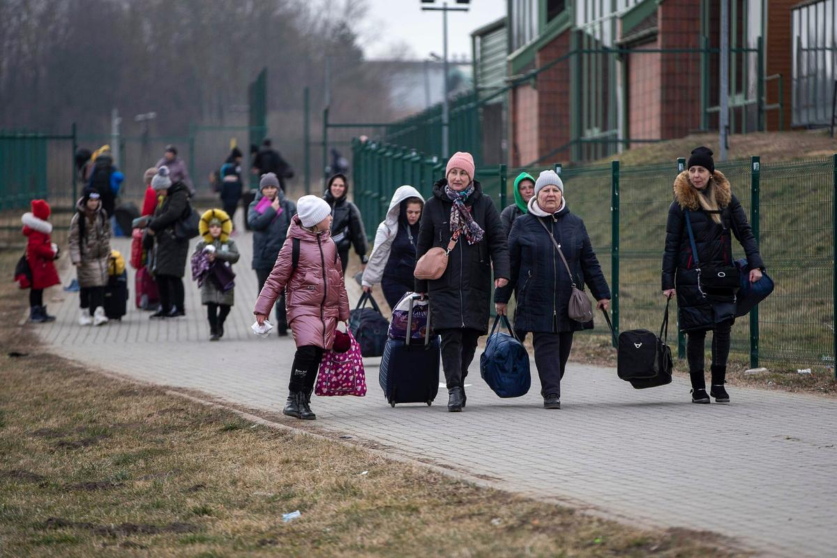 Chinese Students Left Behind in Ukraine Refute Chinese Regime’s Complete Evacuation Claim