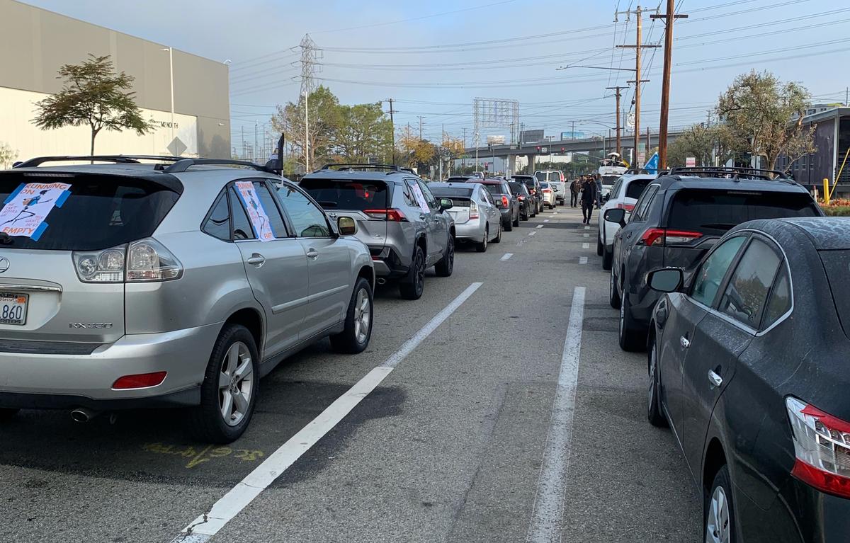 Amazon and Rideshare Drivers Call for Pay Raise Amid High Gas Prices