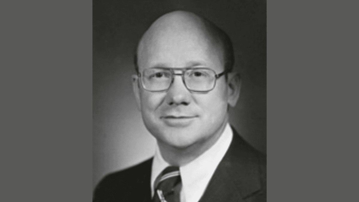 Former Arkansas Sen. Kaneaster Hodges, Who Served Just Over a Year, Dies