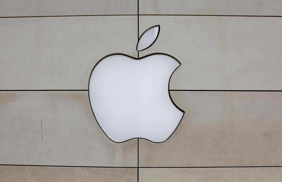 Why Apple Has ‘Little to Lose, a Lot to Gain’ by Expanding Its Services to Android Devices