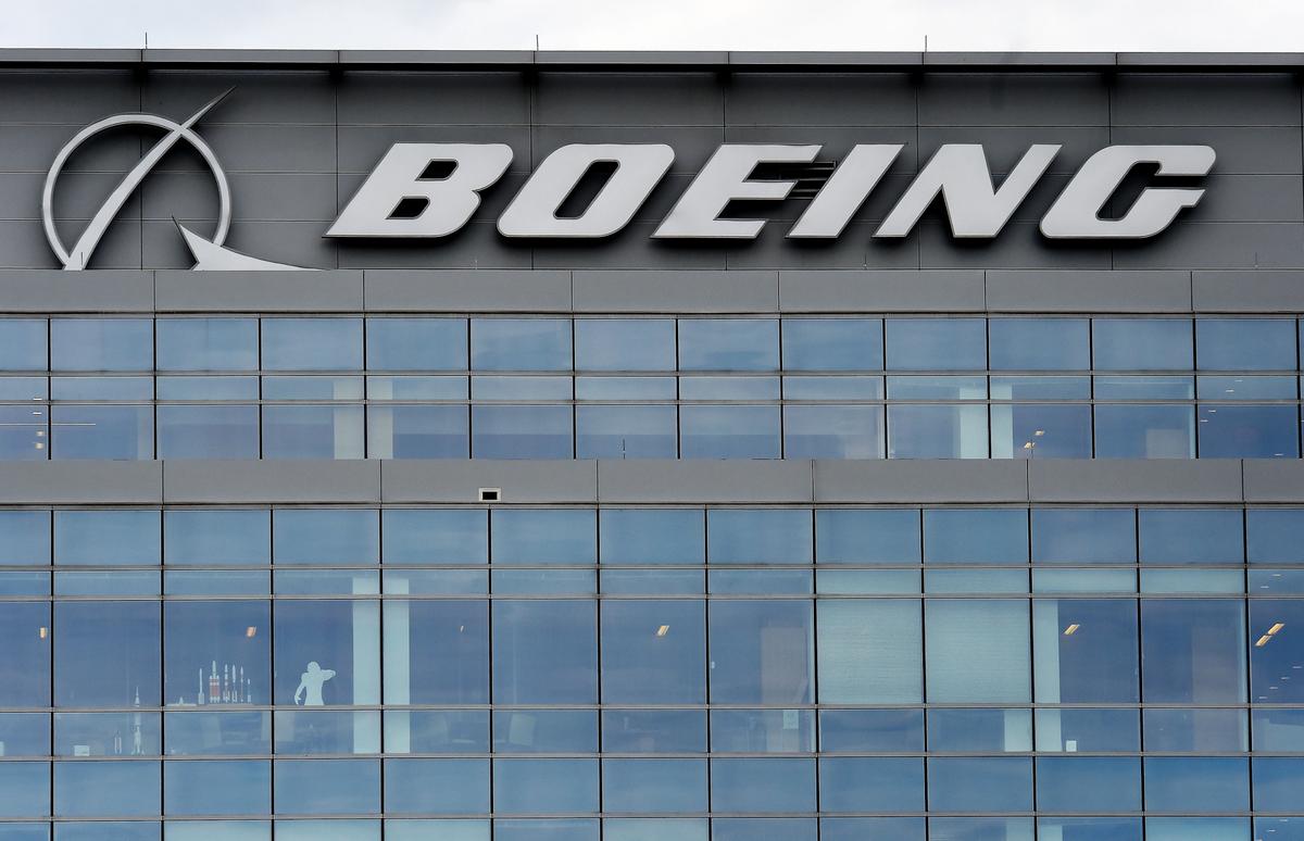 Boeing’s Defense Head to Retire, Global Services Head to Take Over