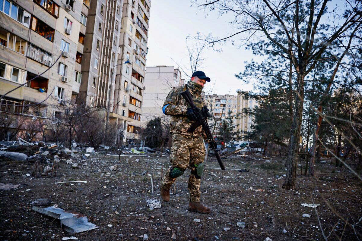 Some Russian Units Pull Out of Ukraine After Moscow’s Pledge to Cut Operations